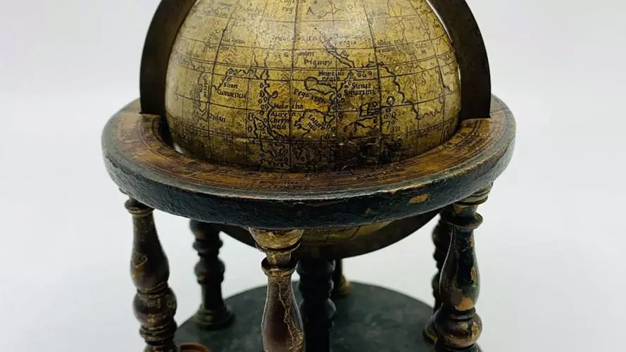 globe c 1550 auction